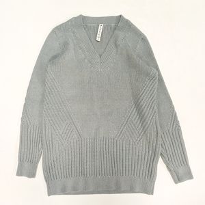 Athleta Teton V Neck Sweater Grey